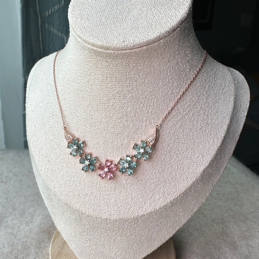 Elegant Floral Necklace in Pink and Green tourmaline